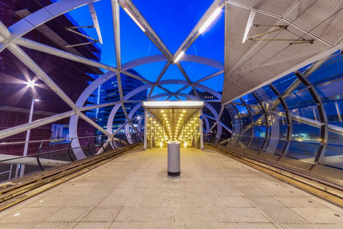 beatrixkwartier_sneltramh_0.webp Online Beatrixkwartier sneltramhalte fotobehang Steden | Architectuur