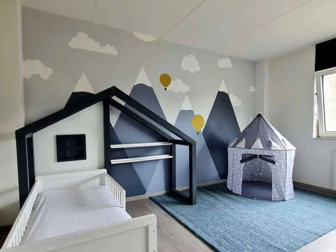 blauwe_bergen_met_luchtba_1.webp Sale Blauwe bergen met luchtballonnen Kinderkamer