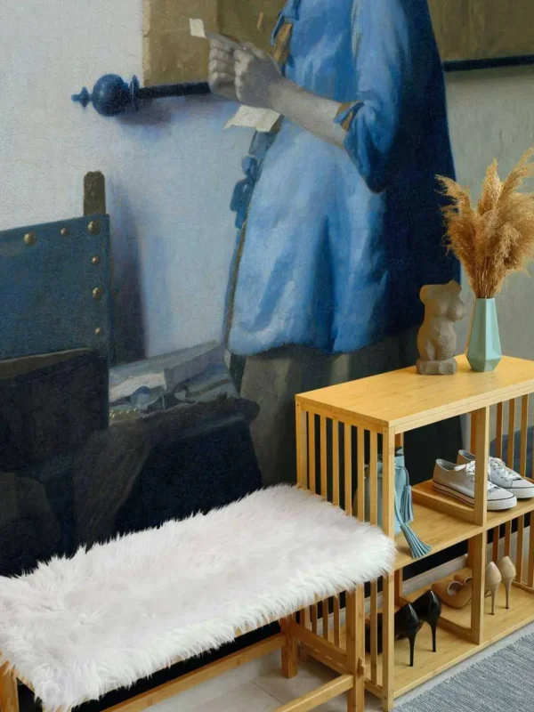 Online Brieflezende vrouw in het blauw fotobehang Kunst & Design