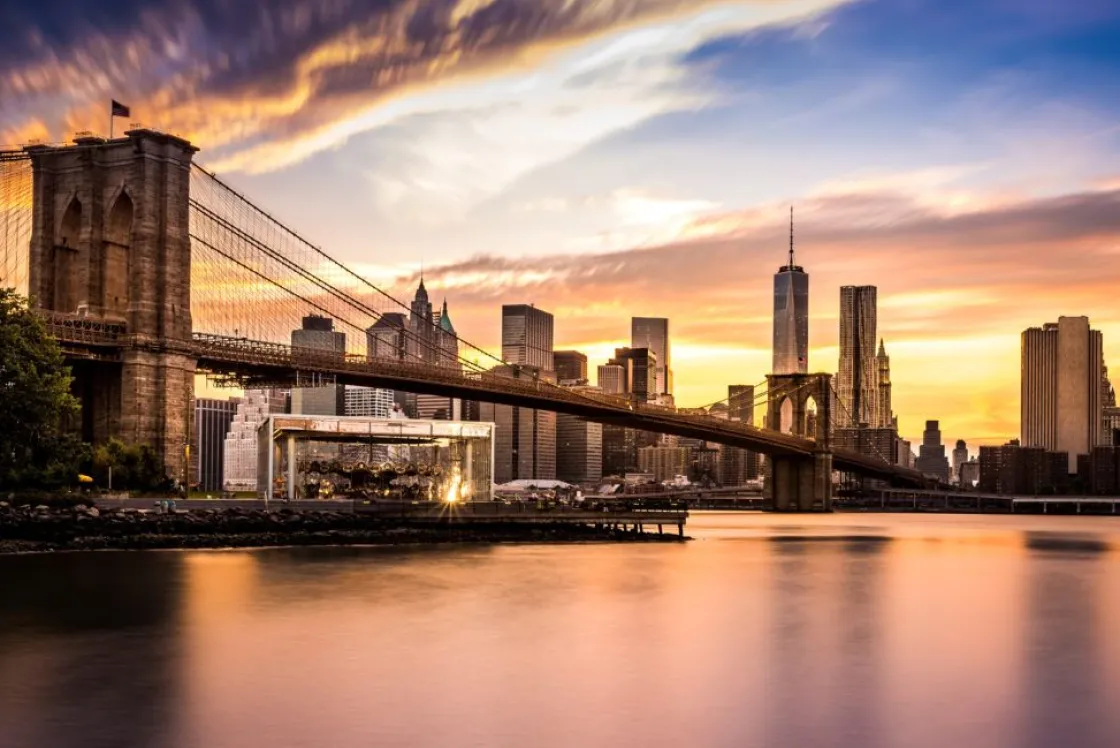 brooklyn_bridge_bij_zonso_0.webp Outlet Brooklyn Bridge bij zonsondergang fotobehang Architectuur
