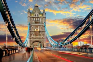 Discount De London Tower Bridge bij zonsondergang fotobehang Architectuur
