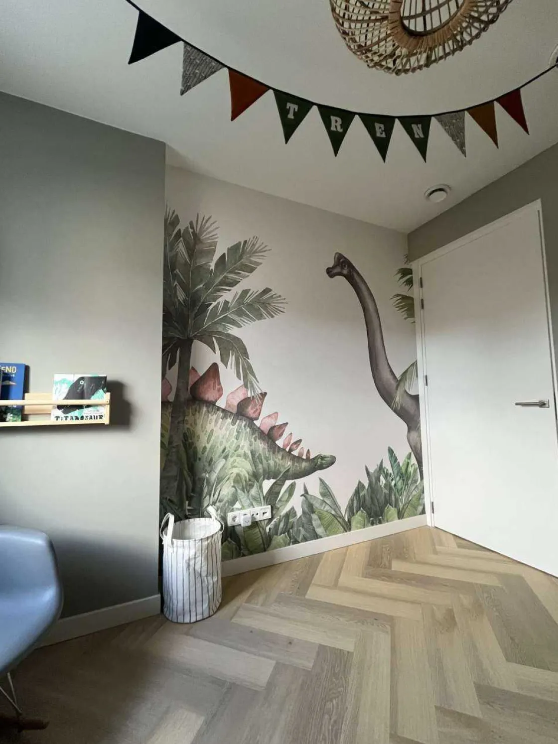 dinosaurussen_in_de_jungl_2.webp Outlet Dinosaurussen in de jungle Kinderkamer | Dieren