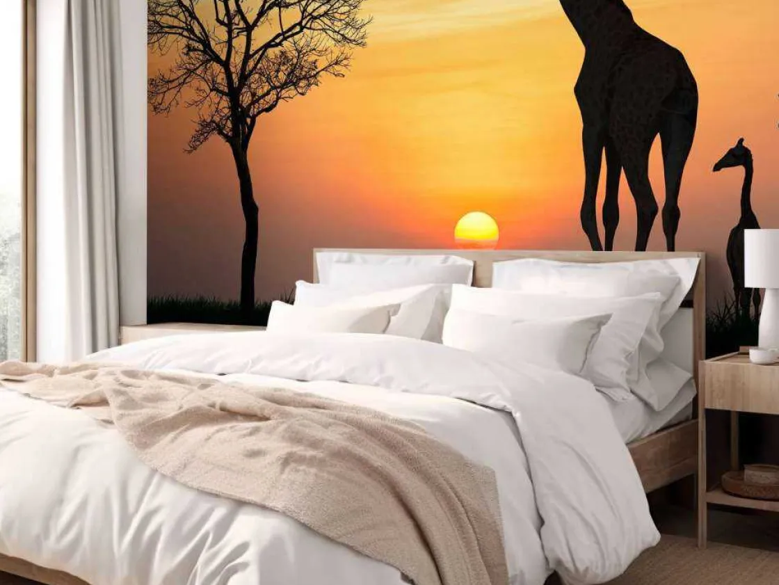 giraffe_achtergrond_met_z_9.webp Hot Giraffe achtergrond met zonsondergang fotobehang Dieren