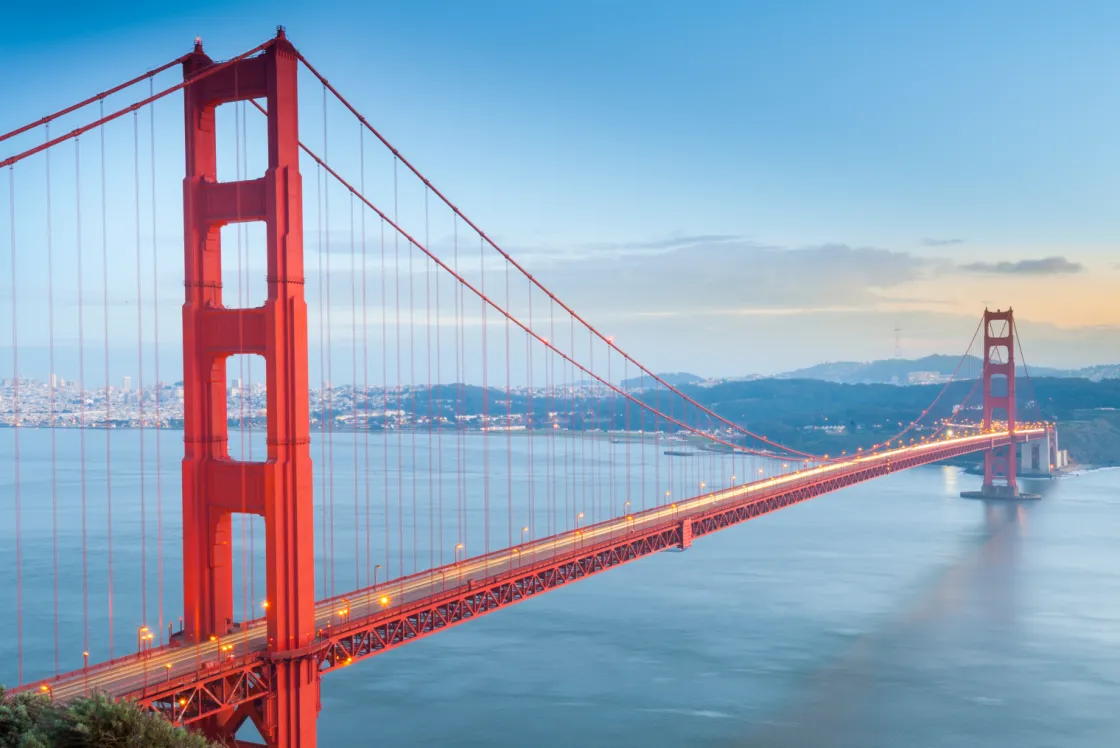 golden_gate_bridge_verlic_0.webp Fashion Golden Gate Bridge verlicht fotobehang Architectuur
