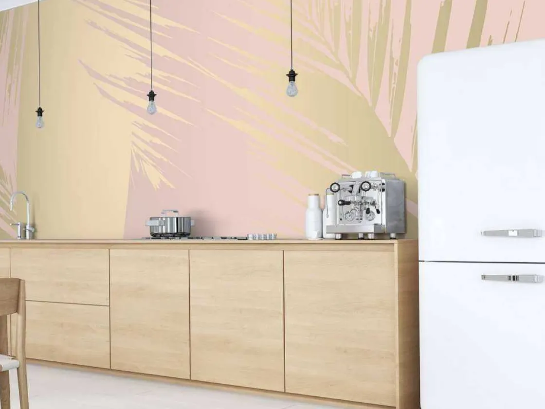 gouden_palmbladeren_met_e_8.webp Clearance Gouden palmbladeren met een roze achtergrond fotobehang Tienerkamer | Bloemen