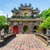 Clearance Hien Nhon Gate in Vietnam fotobehang Architectuur