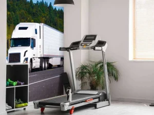 Sale Krachtige witte vrachtwagen in een berglandschap fotobehang Tienerkamer | Kinderkamer