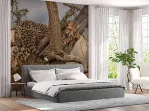 Best Luipaard krabt aan een boom fotobehang Dieren