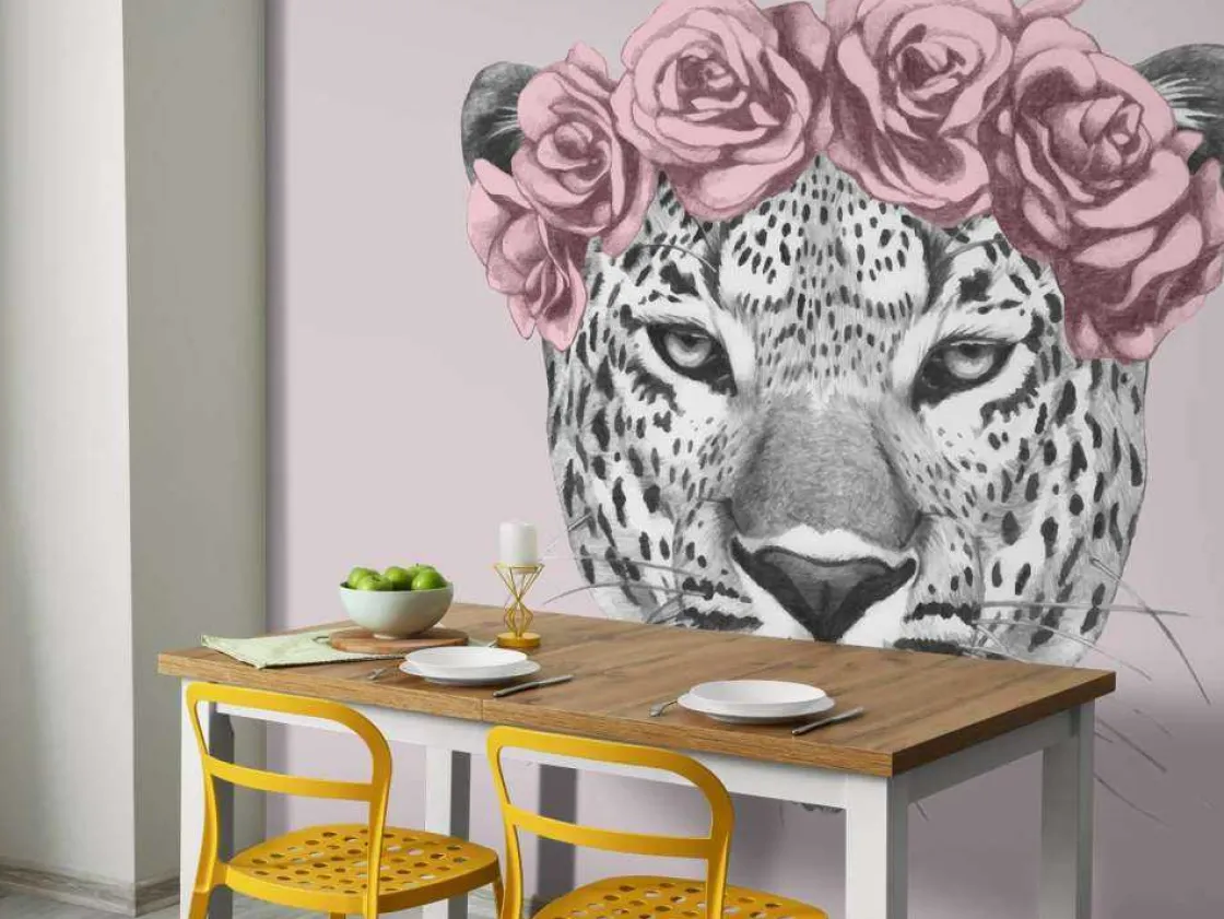 luipaard_met_roze_bloemen_5.webp Online Luipaard met roze bloemen Dieren