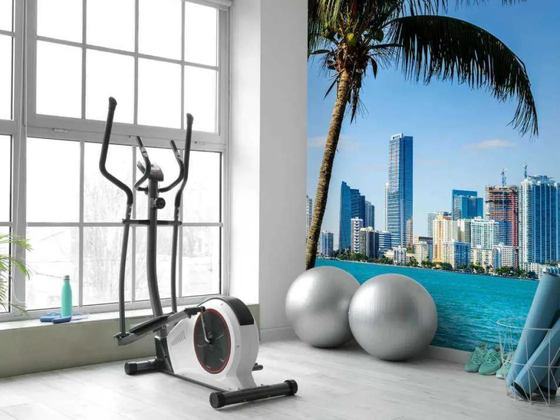 miami_skyline_met_een_pal_6.webp New Miami skyline met een palmboom op de voorgrond fotobehang Architectuur