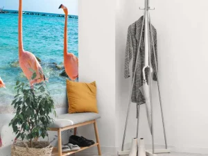 Best Rij van flamingo's op het strand fotobehang Tienerkamer | Dieren