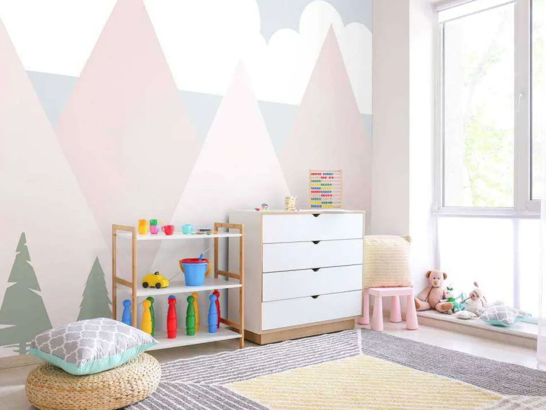 roze_bergen_met_dennenbom_5.webp Outlet Roze bergen met dennenbomen Kinderkamer