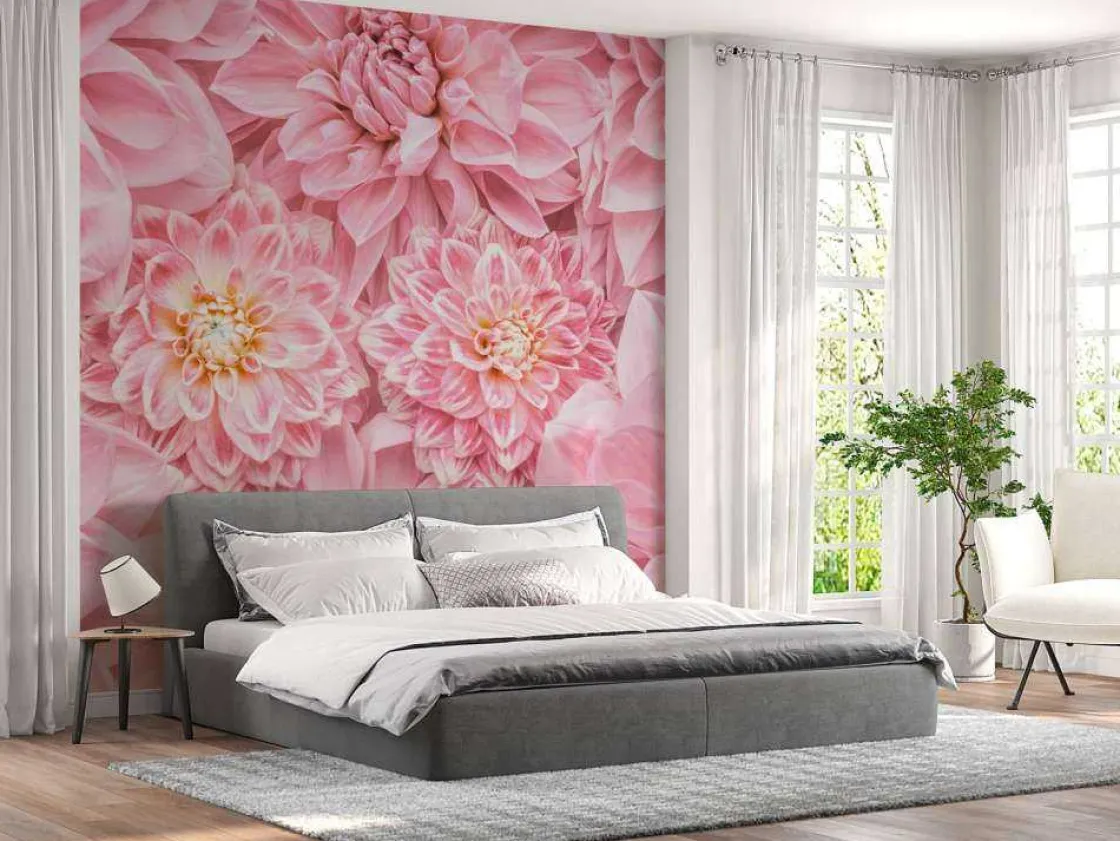 roze_bloemen_met_een_gele_9.webp Clearance Roze bloemen met een gele kern fotobehang Tienerkamer | Bloemen