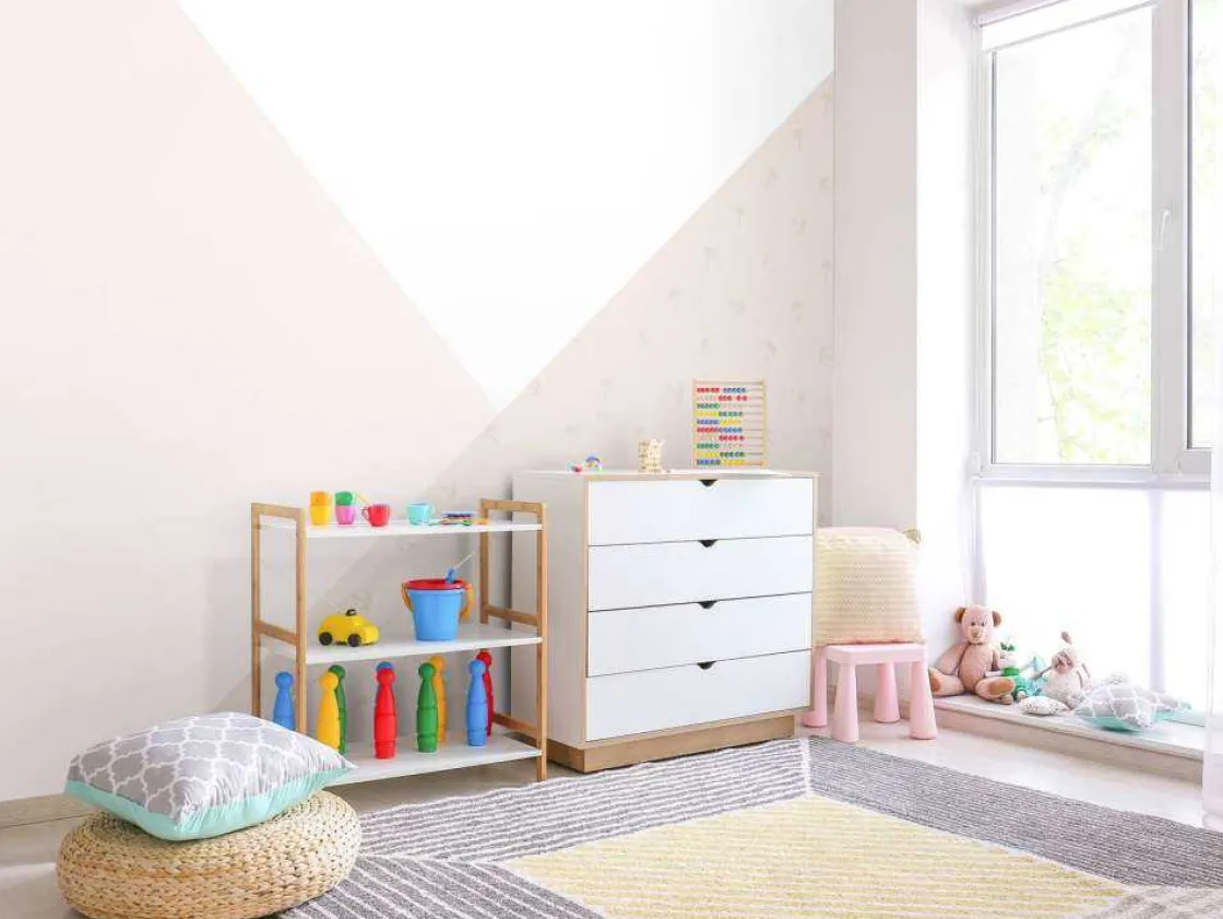 roze_driehoeken_met_palmb_2.webp Sale Roze driehoeken met palmbomen Kinderkamer