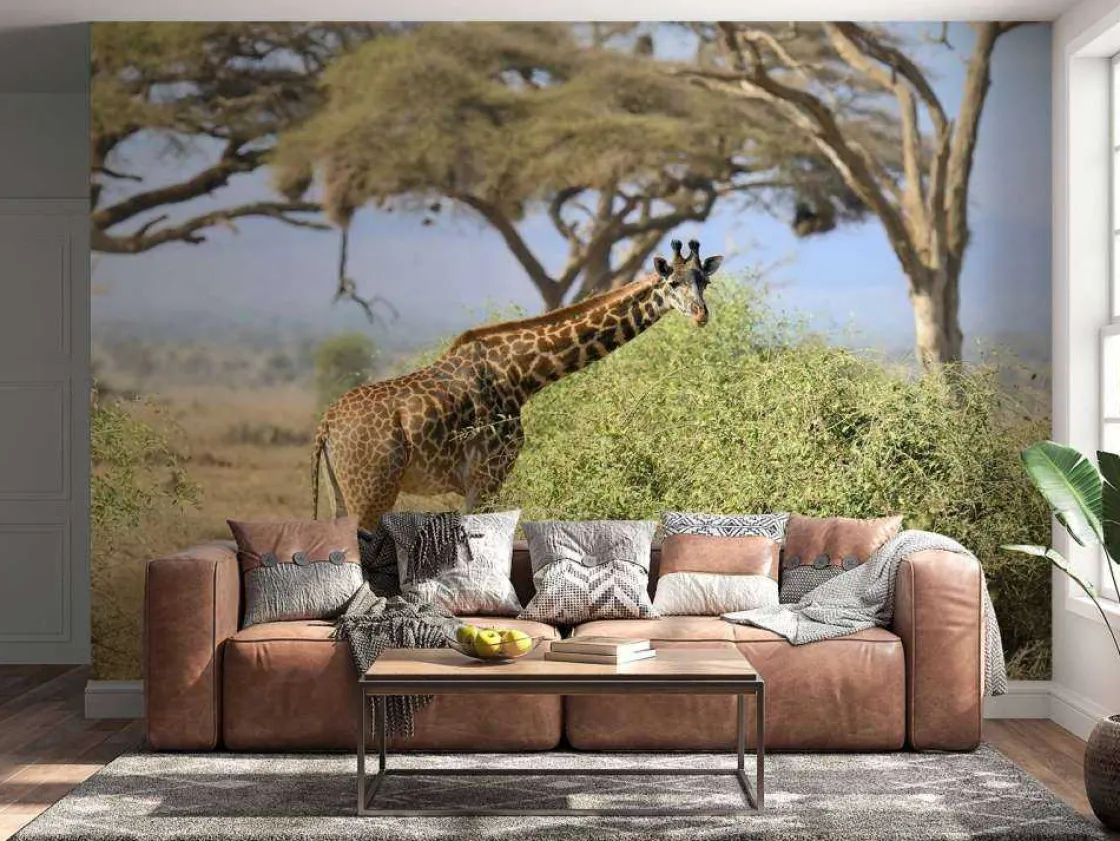 schattige_giraffe_tussen__2.webp Best Schattige Giraffe tussen struiken fotobehang Dieren | Bloemen