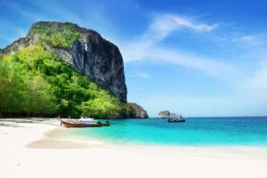 Discount Strand op het Poda eiland in Thailand fotobehang Transport