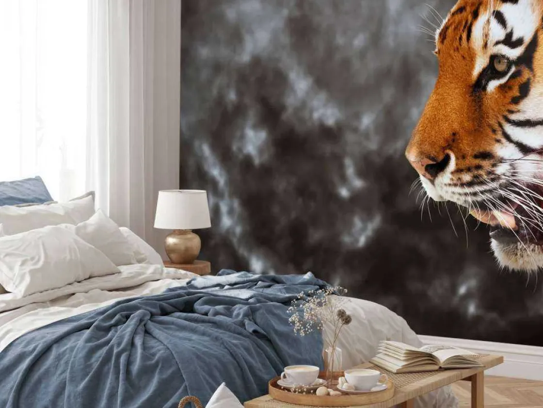 wilde_tijger_op_zoek_naar_1.webp Clearance Wilde Tijger op zoek naar prooi fotobehang Dieren
