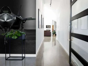 Hot Zwarte F35 in een donkere ruimte fotobehang Tienerkamer | Kinderkamer